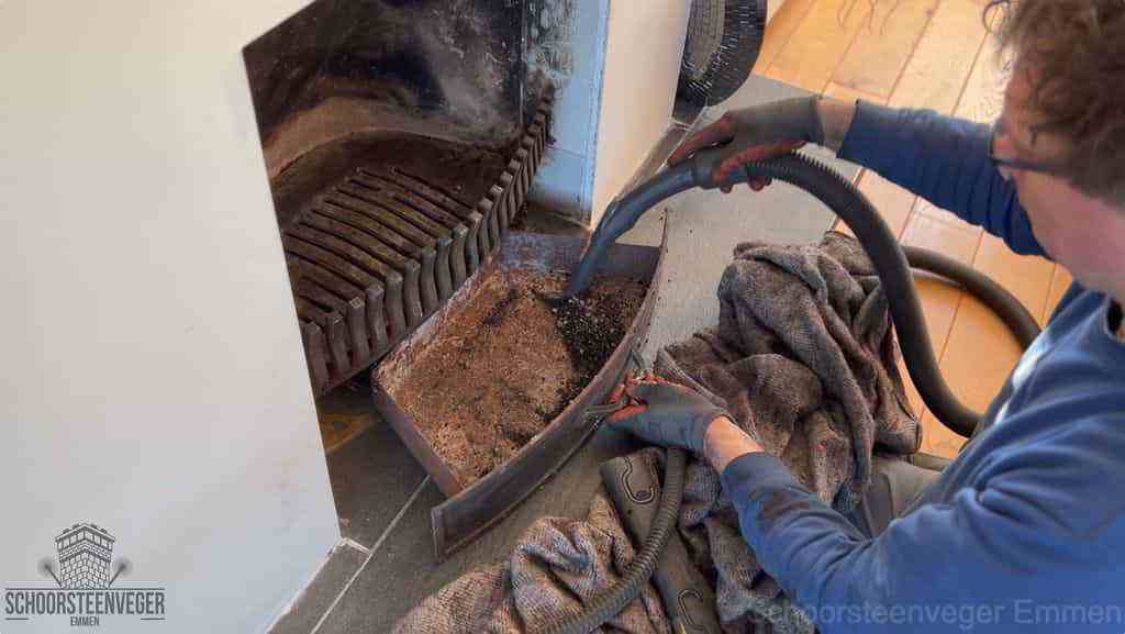 Prijs schoorsteenvegen Emmen schouw reinigen Prijs schoorsteenvegen Emmen schouw reinigen